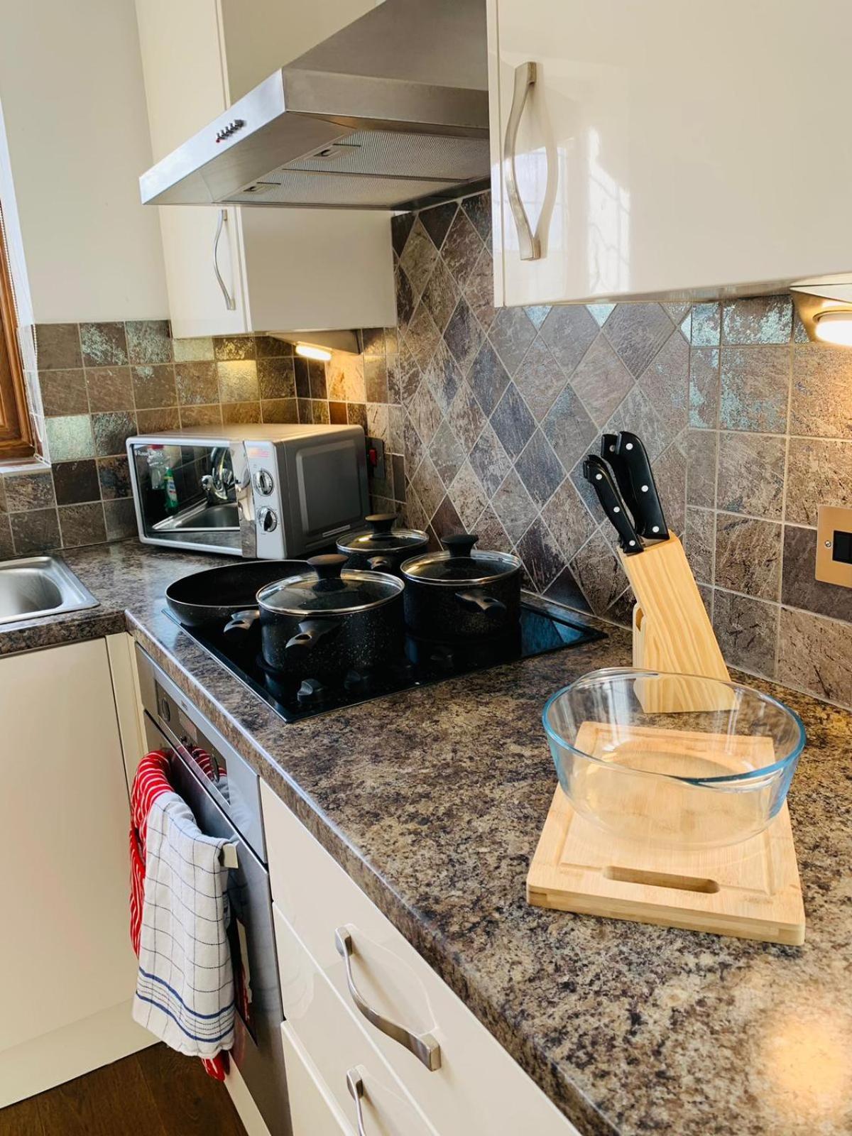 3Br House Ossett-Wakefield, Free Parking 3 Cars Wi Fi Long Stays Zewnętrze zdjęcie