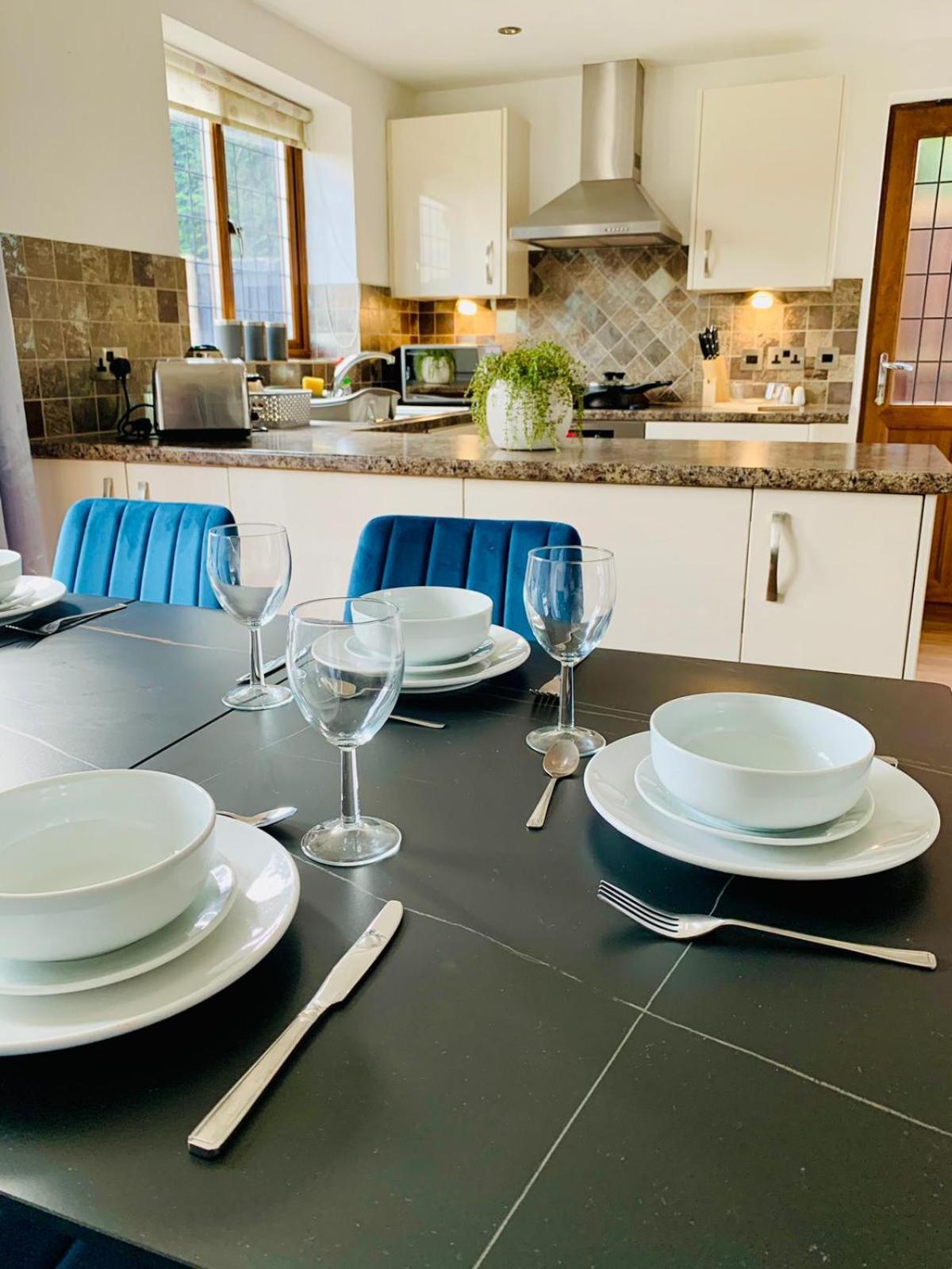 3Br House Ossett-Wakefield, Free Parking 3 Cars Wi Fi Long Stays Zewnętrze zdjęcie